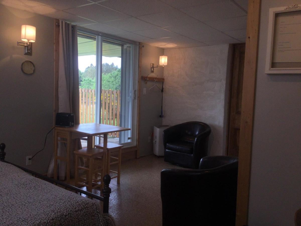 Gite Chez Gilles Levesque Saints-Anges Bagian luar foto